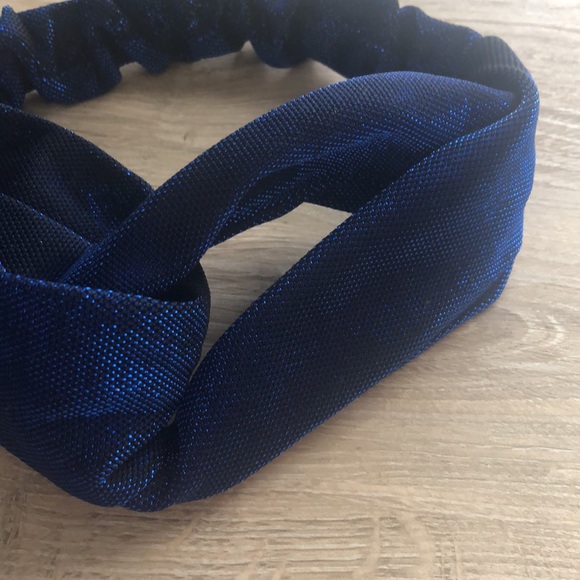 Two Headbands - Picture 5 of 6